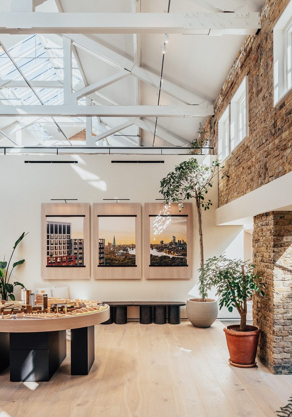 Conran and Partners_Dock Office Marketing Suite (2)