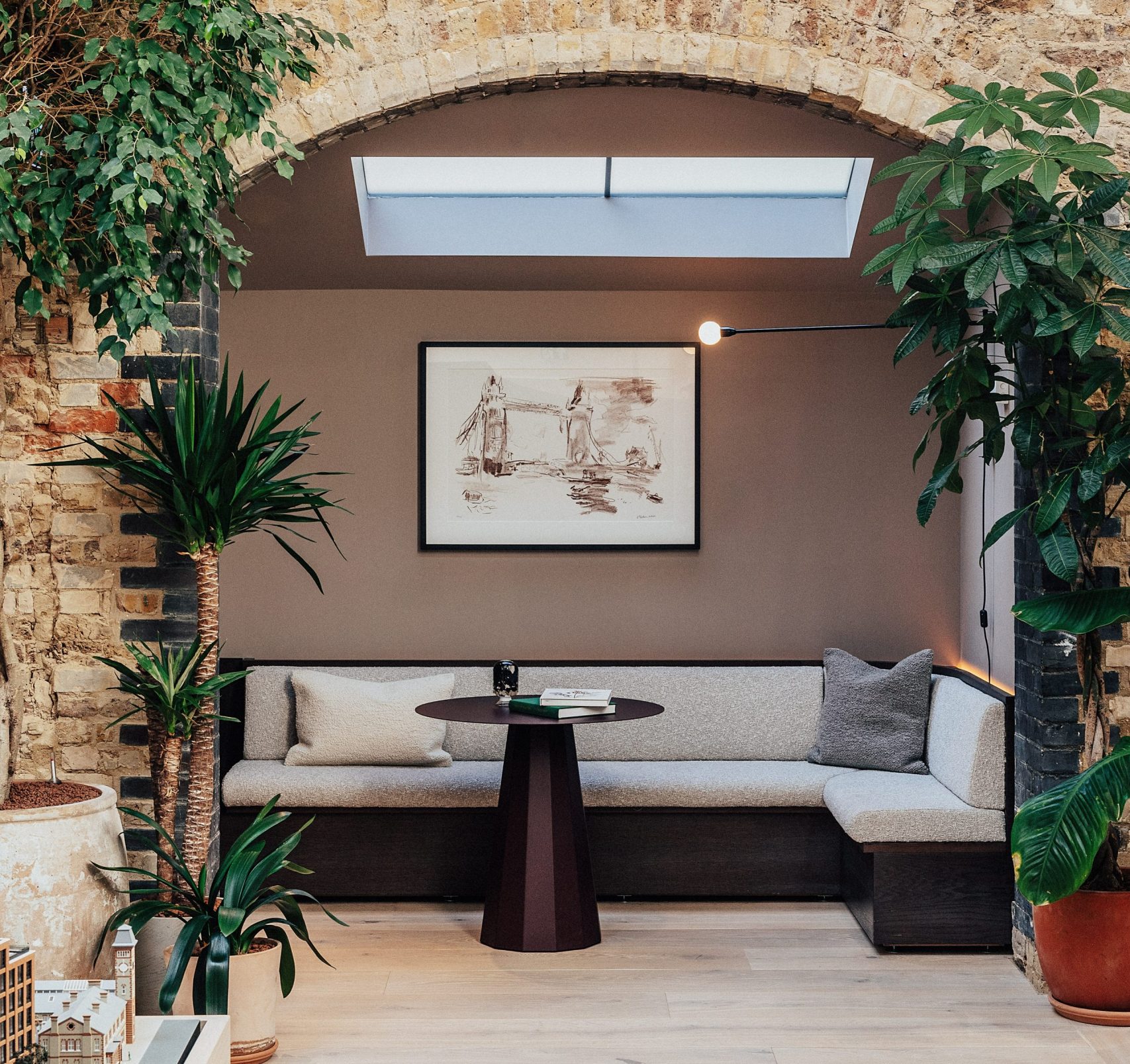 Conran and Partners_Dock Office Marketing Suite (6)