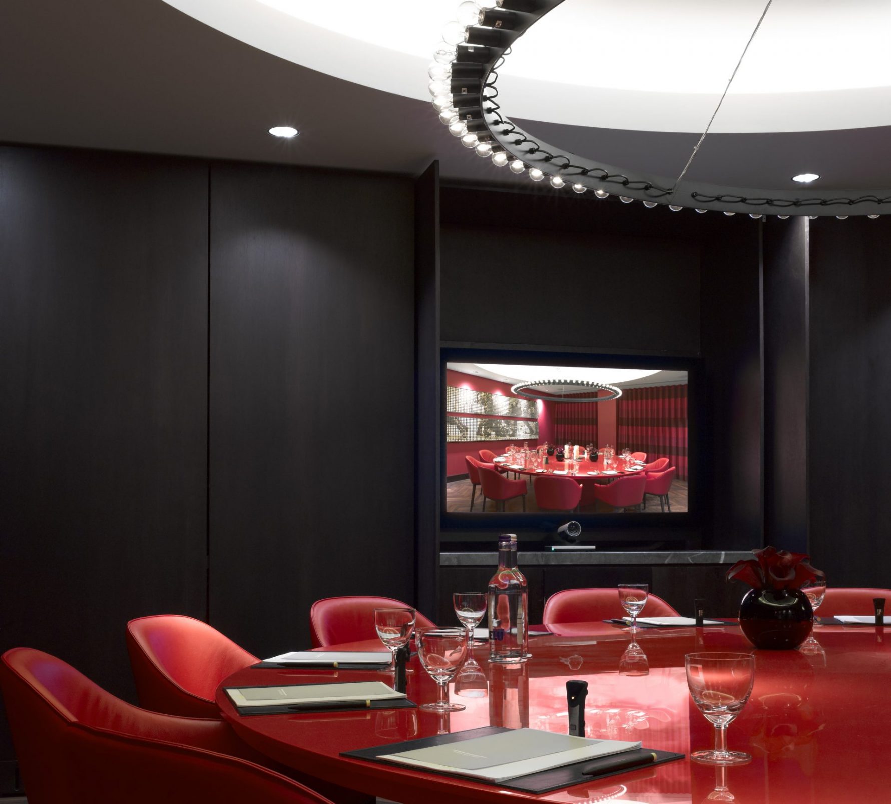South Place Hotel
Private Dining Rooms
Kuryakin (video conference)
Allies and Morrison Architects
Conran + Partners